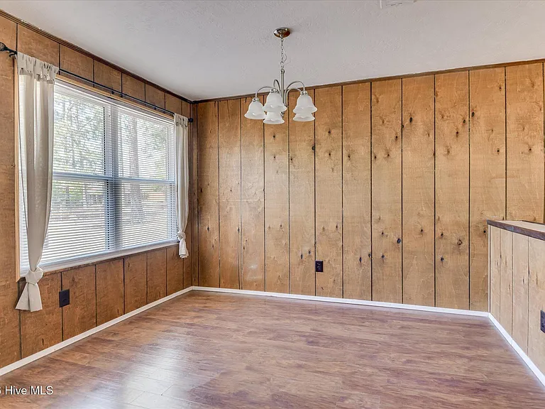 3823 Fairington Dr — Photo 9