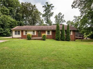 605 Westland Farm Rd, Mount Holly, NC 28120