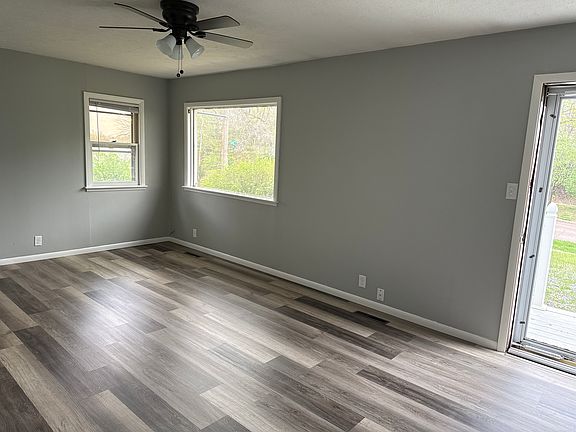 4th image of 2224 Villa Ave