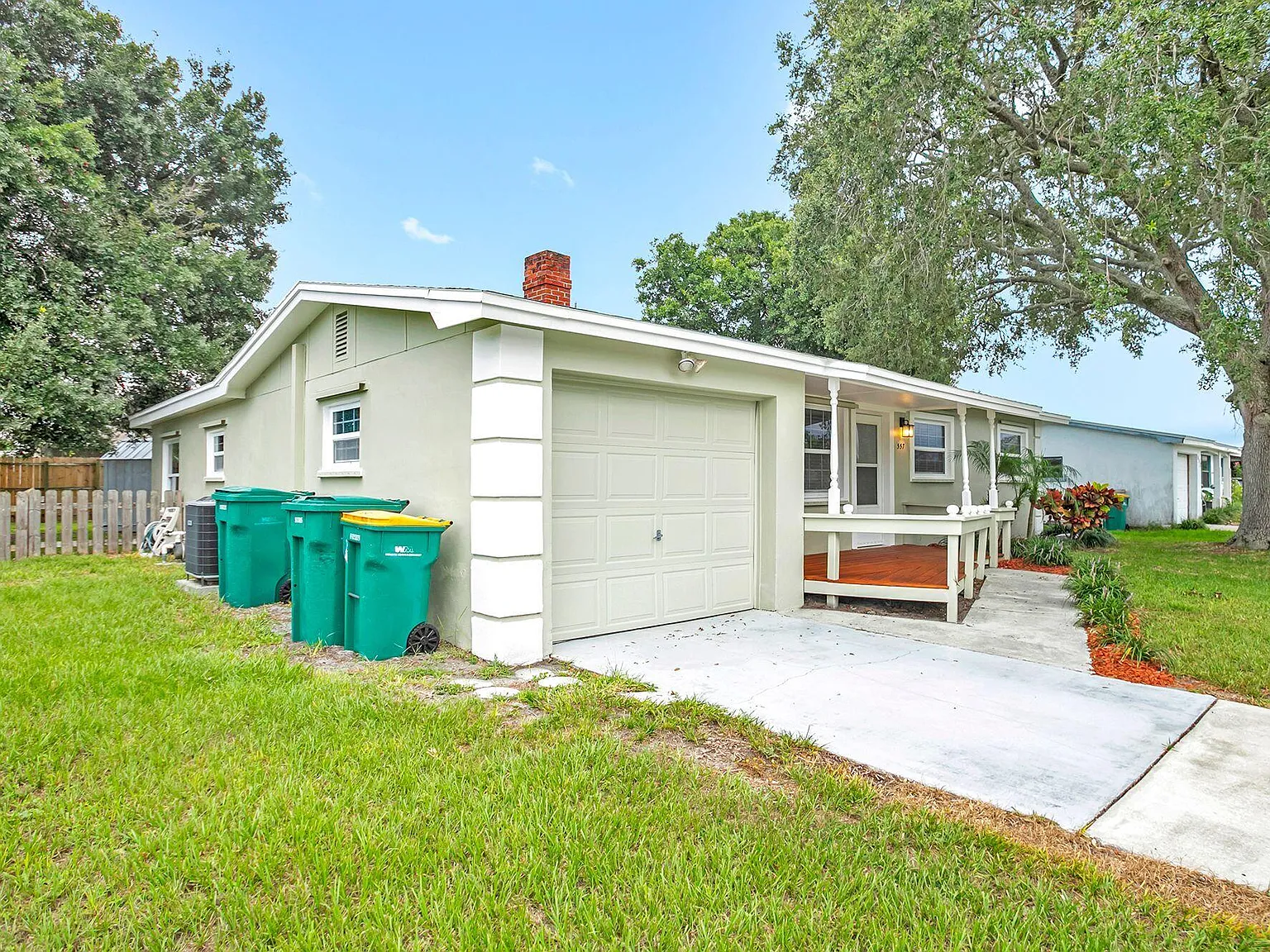 3 bed, 2.0 bath, 1206 sqft, $2,000 — Photo 4