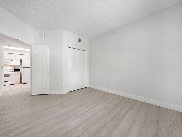 3020 Alcazar Pl #202 — Photo 20