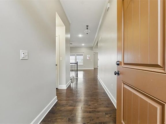 4th image of 19805 E Castle Dr