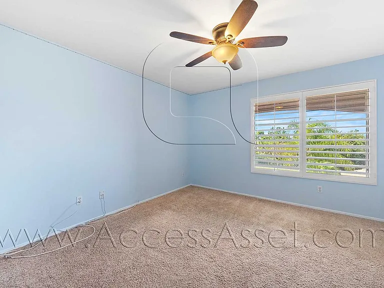 1358 Baldwin St — Photo 26