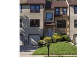 8603 Trumbauer Dr, Glenside, PA 19038