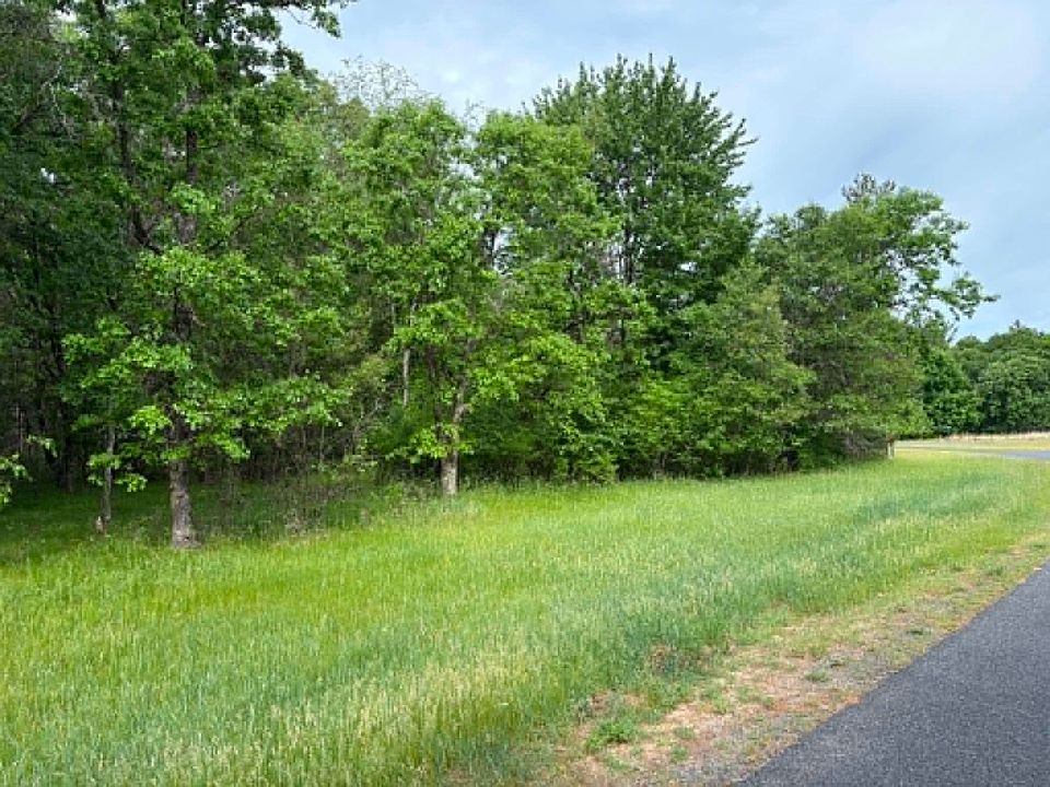 1st image of 13 19th Dr