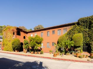 2563 N Beachwood Dr, Los Angeles, CA 90068