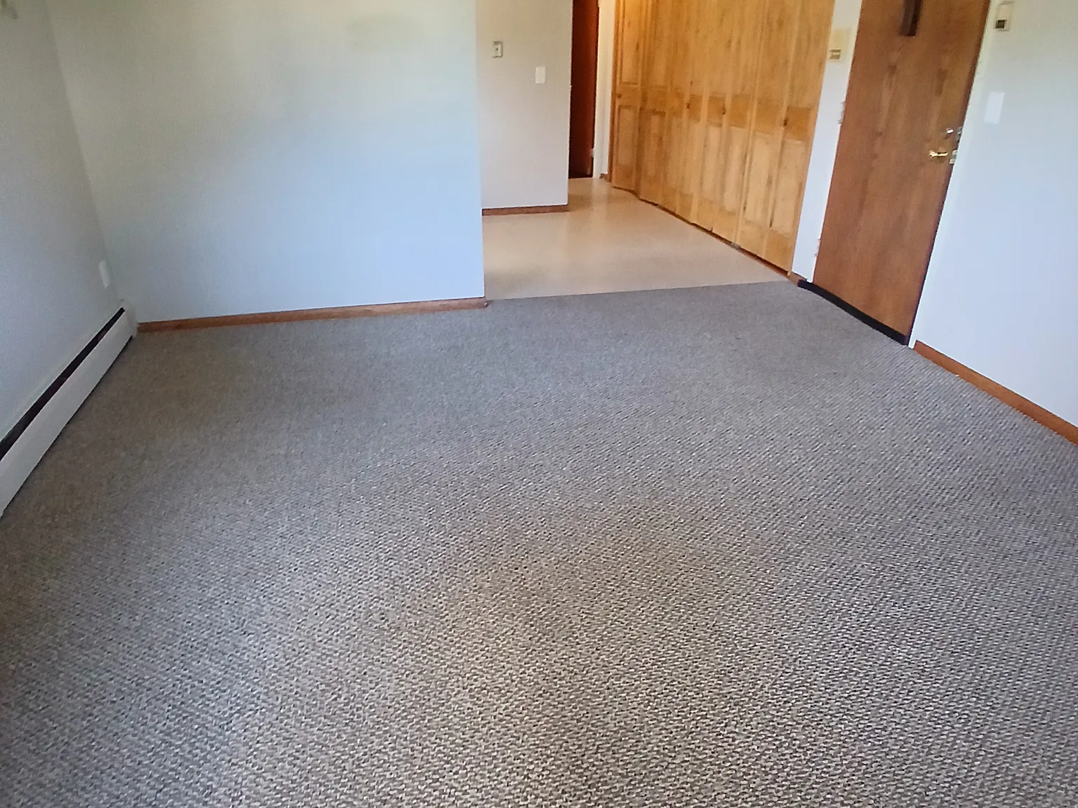 1 bed, 720 sqft, $1,050 — Photo 3