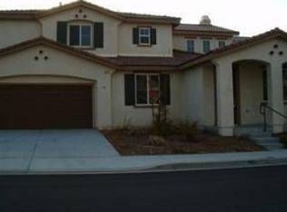 9034 Coachella Ave, Oak Hills, CA 92344