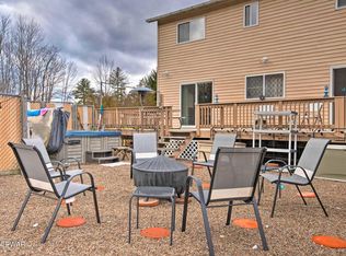 5 Poplar Rd, Pleasant Mount, PA 18453