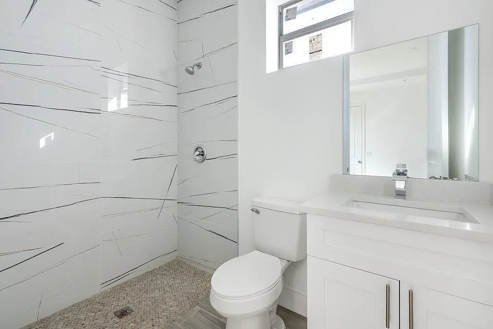 3 bed, 2.0 bath, 3150 sqft, $1,525 — Photo 3