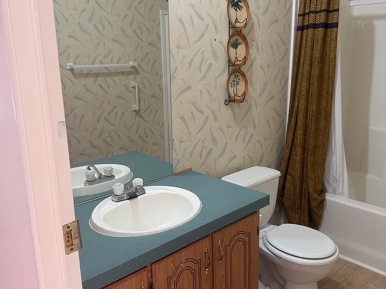 1159 W Foothills Dr — Photo 2