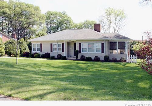 1st image of 1709 Fairfield Dr