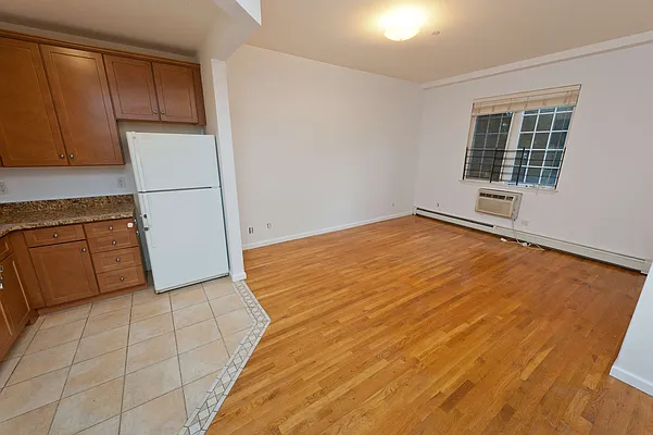 Rented by Compass | media 80