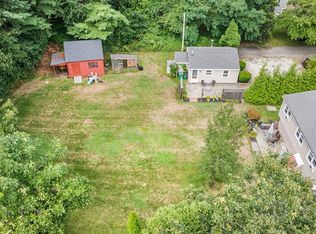 134 W Elm St, Pembroke, MA 02359