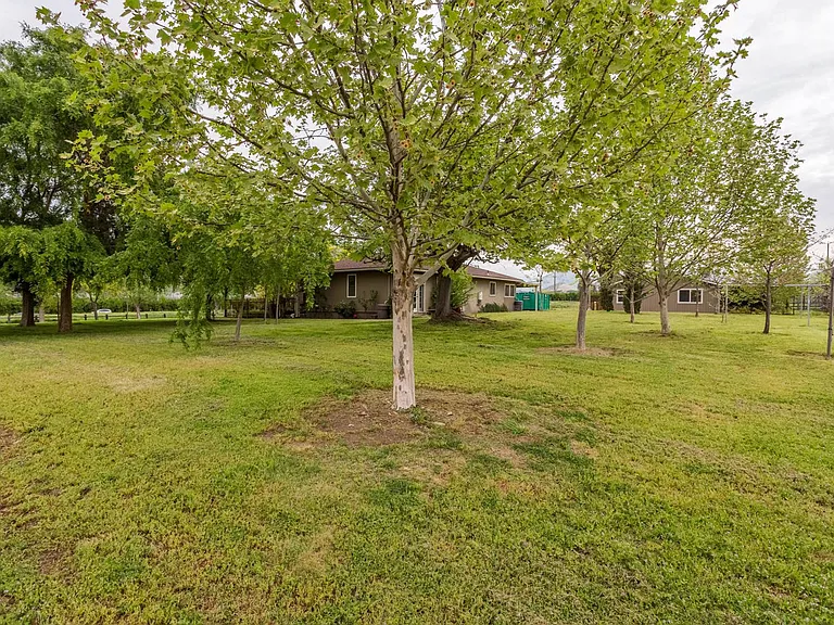 21907 E Weldon Ave #B — Photo 25