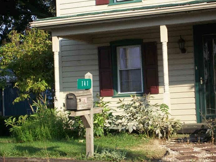 2nd image of 141 E Main St