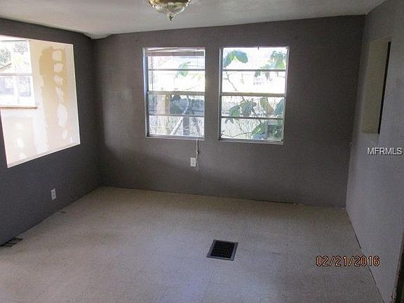 5th image of 2110 W Highland St