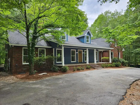 906 Kennon Dr, Cataula, GA 31804