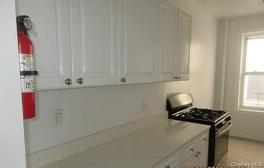 5th image of 2081 Cruger Avenue #4 O