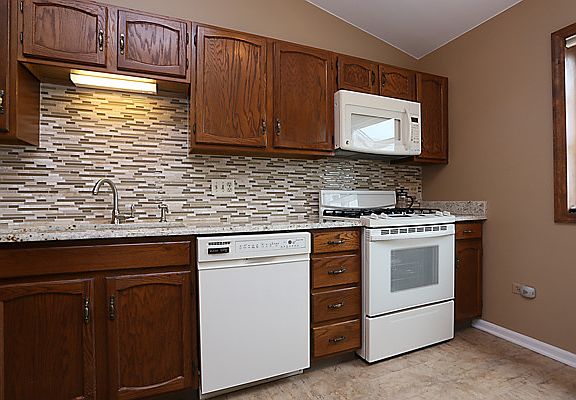 4th image of 542 Elizabeth Dr #19-D