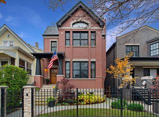 1643 W Barry Ave, Chicago, IL 60657