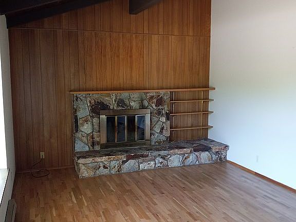 5th image of 932 B St