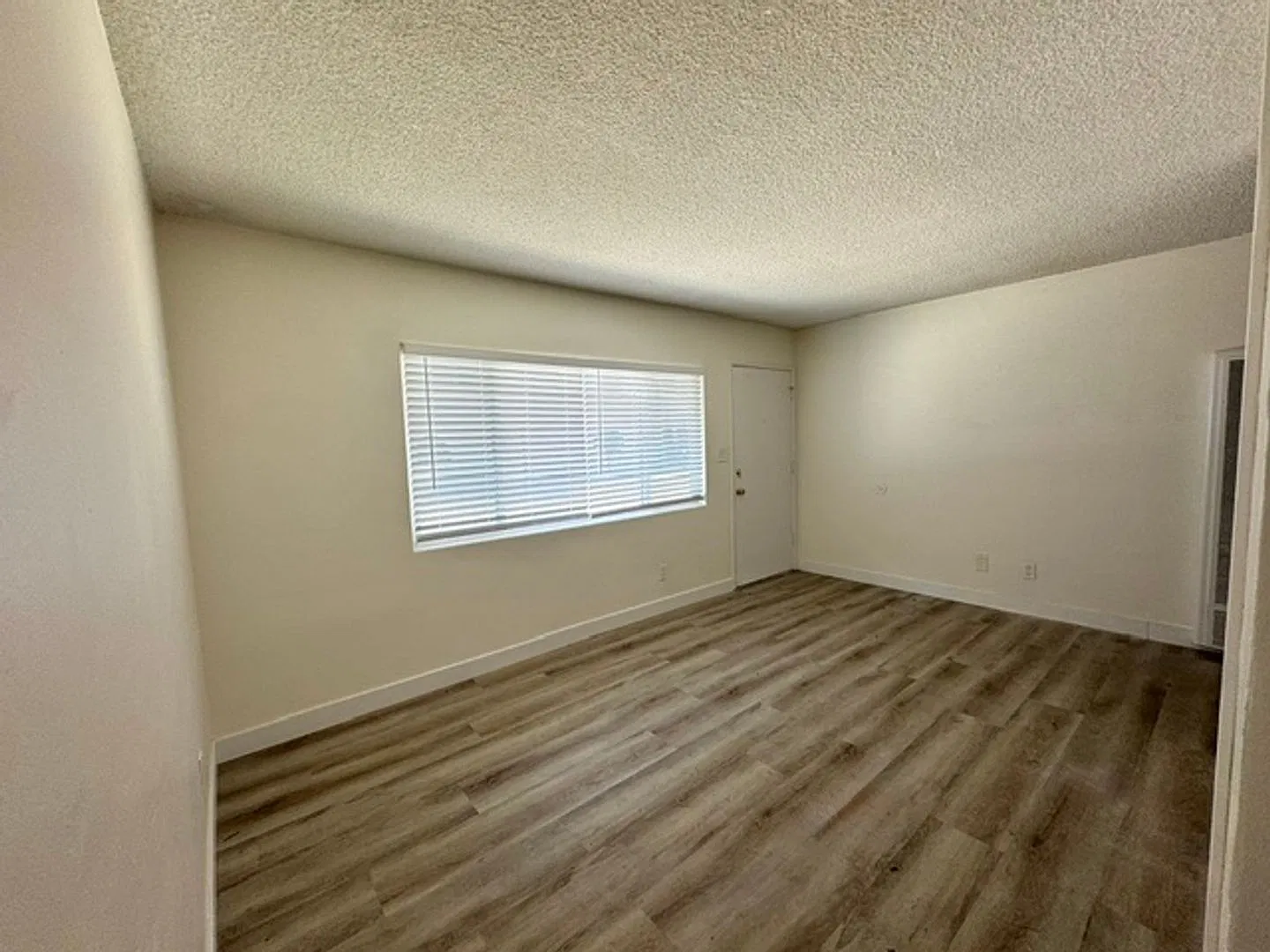 835 Thomas Avenue — Photo 2