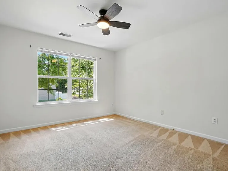 7420 Abigail Glen Dr — Photo 19