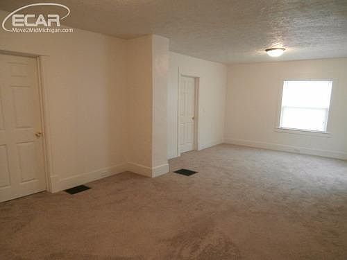 3rd image of 1421 Young St