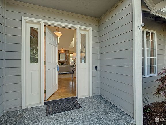 3rd image of 2815 114th Drive NE