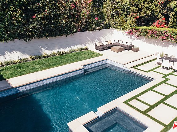 4th image of 2717 S Beverly Dr