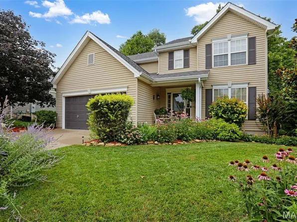 6683 Eagles View Dr, Pacific, MO 63069