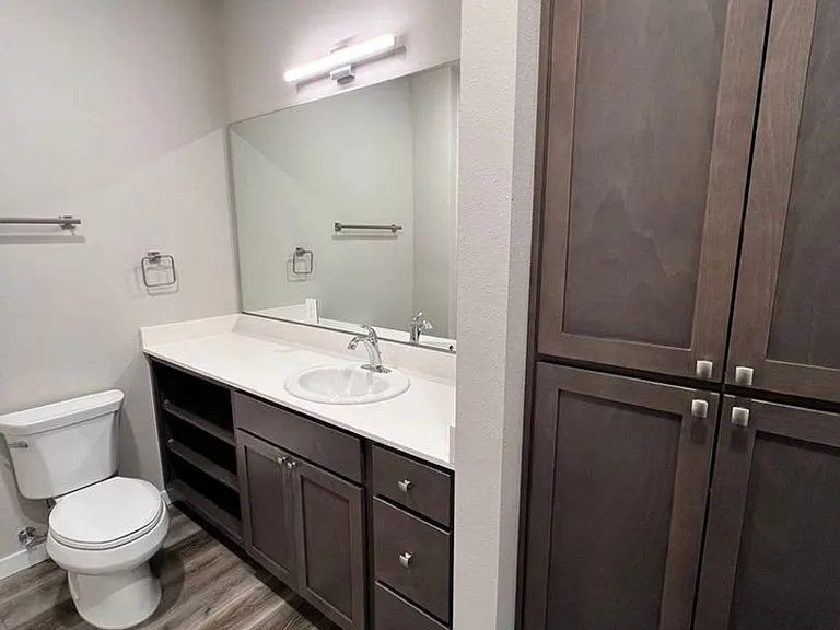 The 508 West — Photo 122