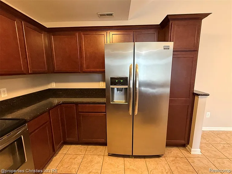 8413 Heywood Cir — Photo 5