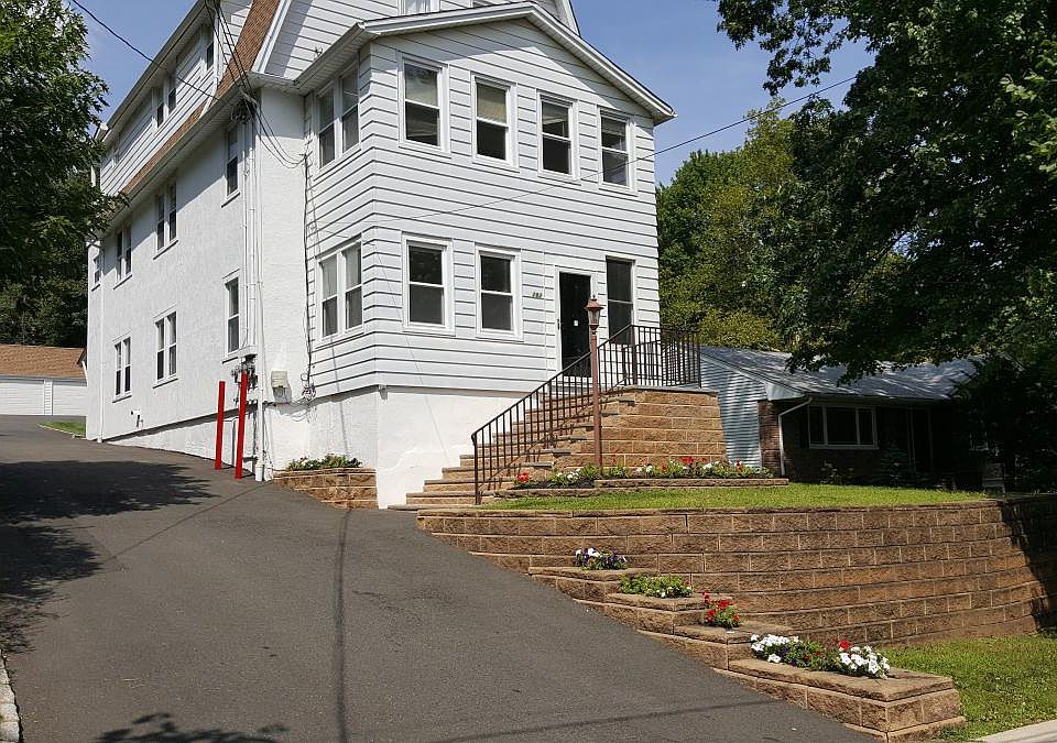 2nd image of 182 McCosh Rd #2