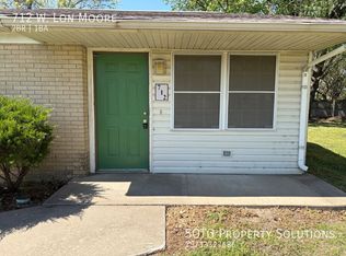 712 Moore Ave, Sikeston, MO 63801