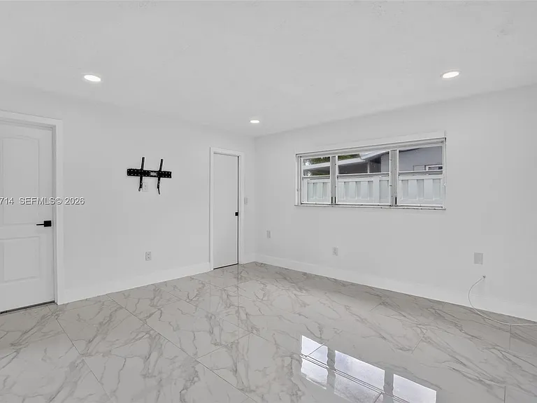 9531 NW 20th Pl — Photo 10