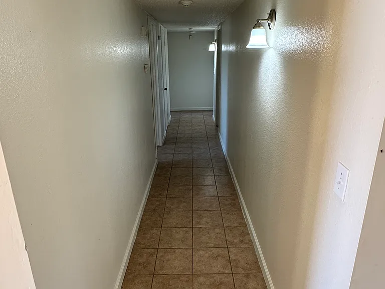 4504 E Clayton Ave — Photo 12