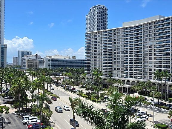 5th image of 3725 S Ocean Drive #727