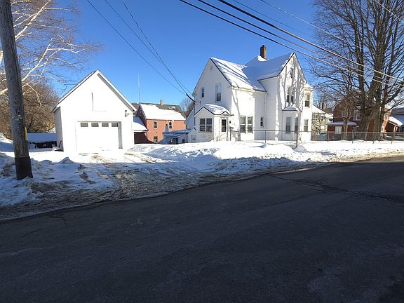 4th image of 44 7Th Street