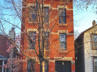 1421 W Huron St APT 3F, Chicago, IL 60642