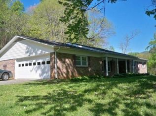 2004 Tranquil Pl, Lenoir, NC 28645
