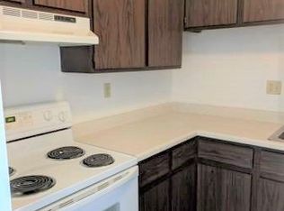 829 W Crestwood Dr APT 104, Peoria, IL 61614