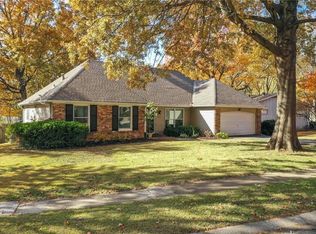 9236 Outlook Dr, Overland Park, KS 66207
