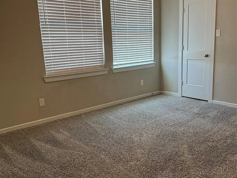 21535 Reserve Hill Ln — Photo 25