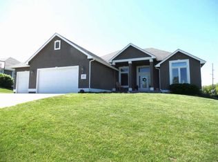 2221 NW 48th St, Topeka, KS 66618