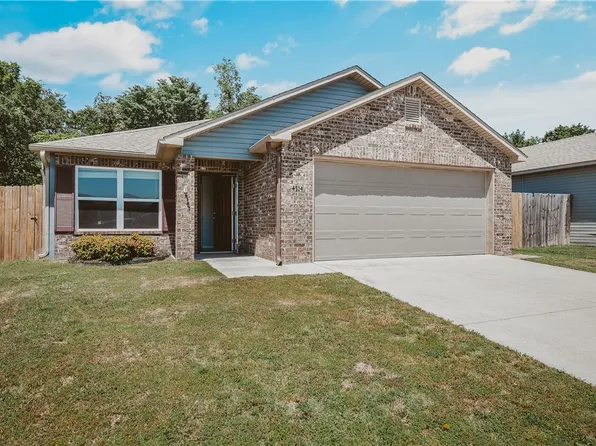 4714 W Hoover Loop, Fayetteville, AR 72704