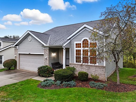 2nd image of 2708 Edgebrook Xing