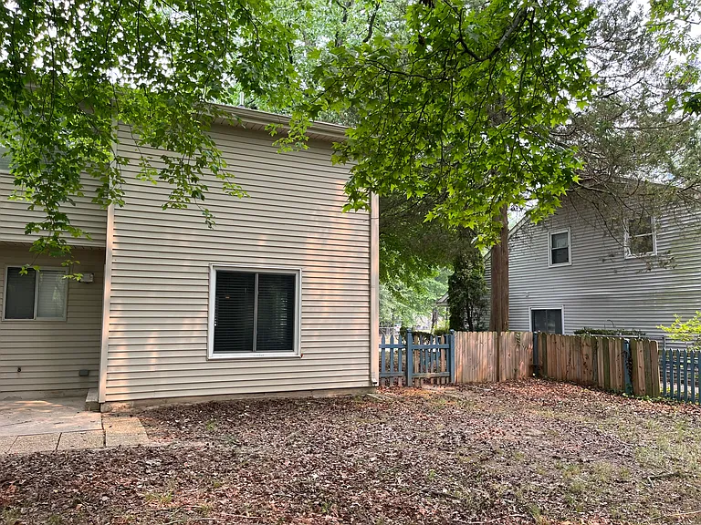 S Farmview Dr — Photo 20