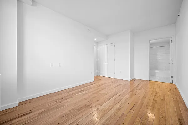 Rented by Nest Seekers International | media 5